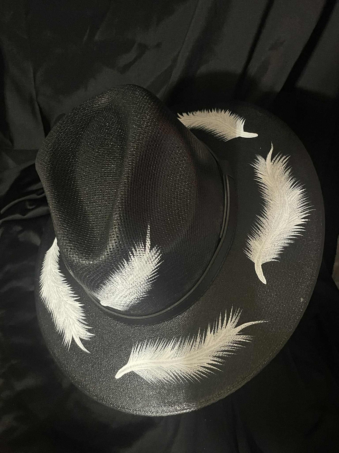 White Feathers Hat