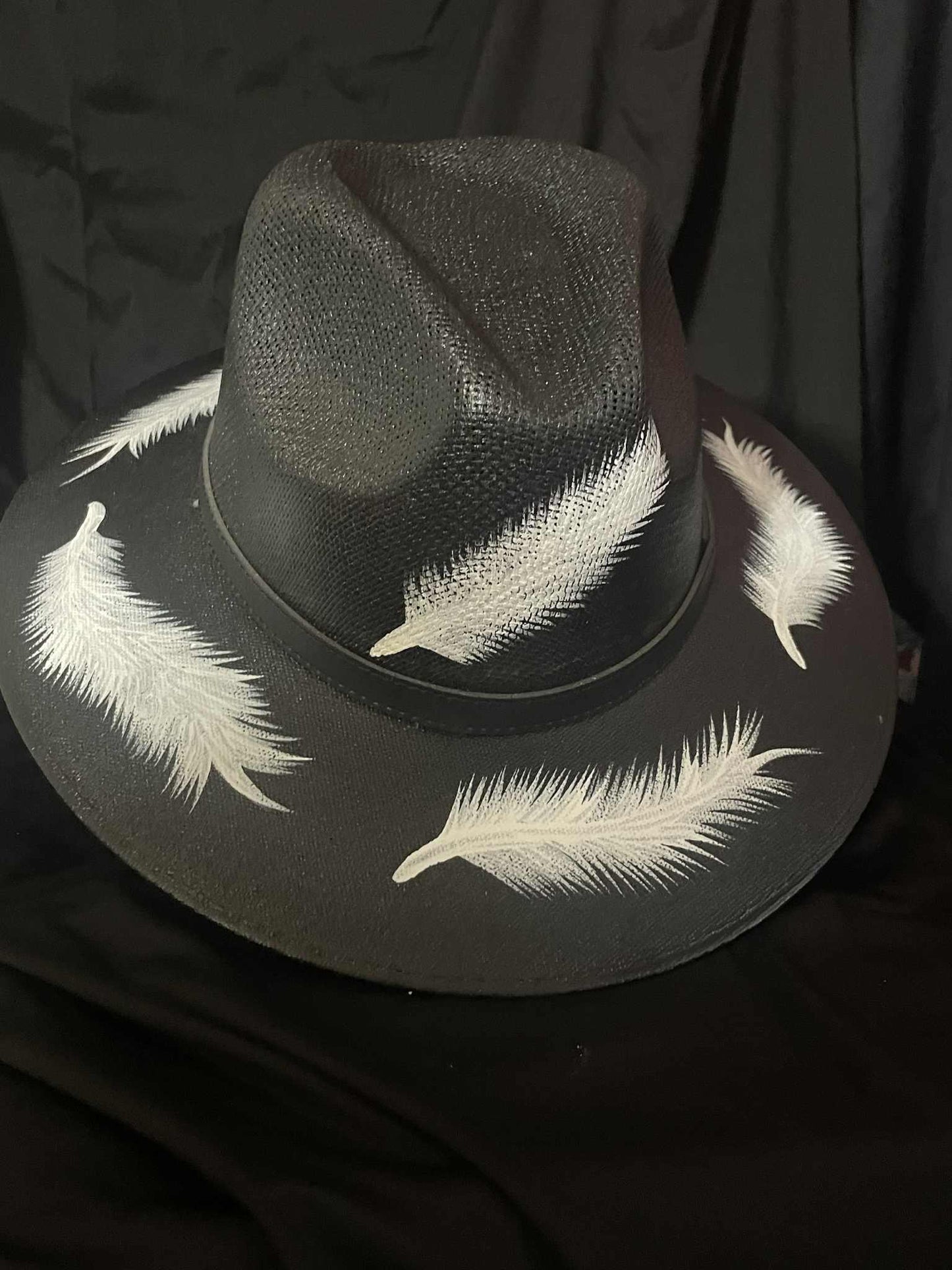 White Feathers Hat
