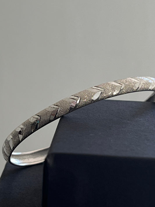 Single Bangle Bracelet - Spear